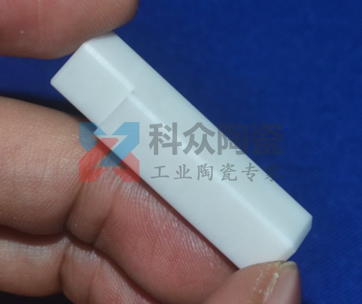 氧化鋯陶瓷在工業上會逐漸取代氧化鋁陶瓷嗎？